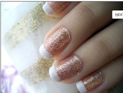 迷彩指甲個(gè)性非主流圖片 微笑過(guò)后,飲不盡離愁